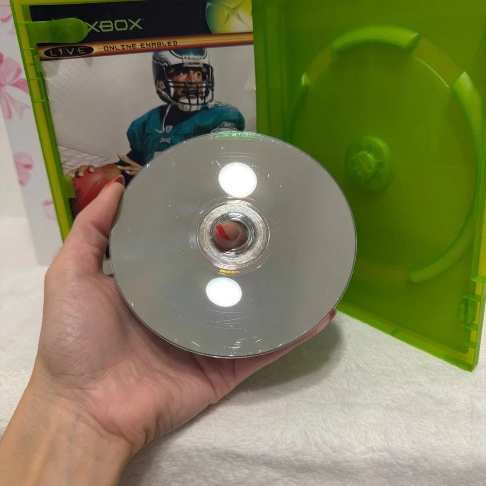 Madden NFL 06 Xbox Video Game Complete with‎ Case and Disc